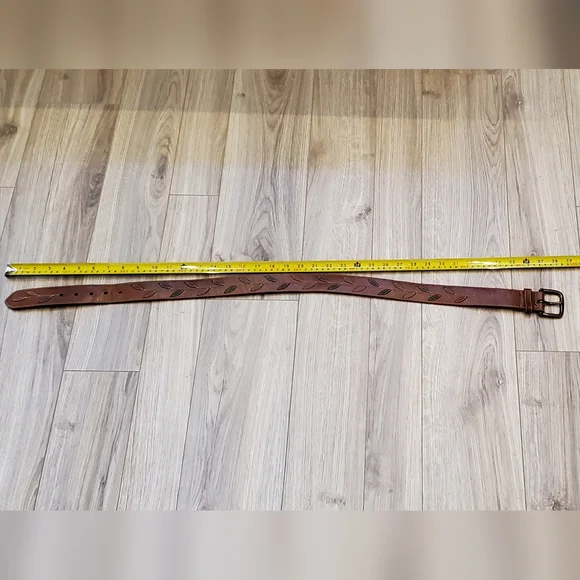 Vintage GAP Leather Leaf Inlay Belt, Saddle Brown, Brass Buckle, Medium, EUC - Picture 12 of 14